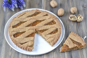 crostata con farina integrale con noci
