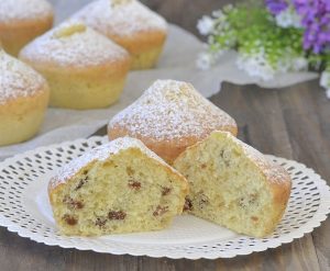 muffin con uvetta  sfornati