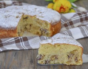 fetta di torta pere e noci