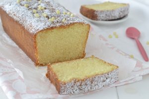 plumcake al cioccolato bianco soffice sfornato