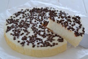 torta cremosa al cocco e cioccolato