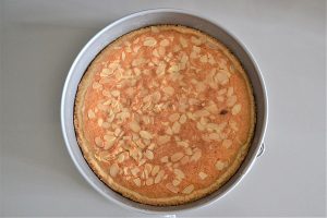 torta cappuccina modenese appena sfornata