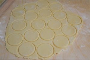 dischi di pasta per le raviole bolognesi