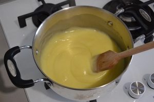 preparazione crema per le zeppole di san giuseppe al forno