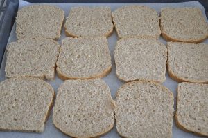 fette biscottate integrali senza zucchero tagliate