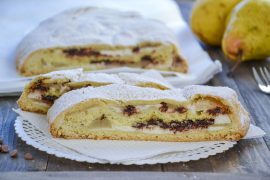 DOLCE CON RICOTTA PERE E CIOCCOLATO