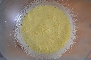 preparazione torta di castagne e amaretti