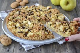 SBRICIOLATA ALLE MELE CON GOCCE DI CIOCCOLATO