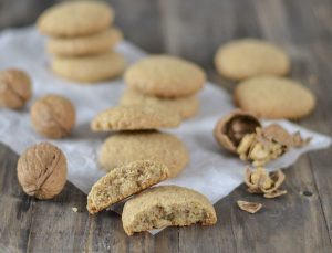 biscotti alle noci sfornati friabili