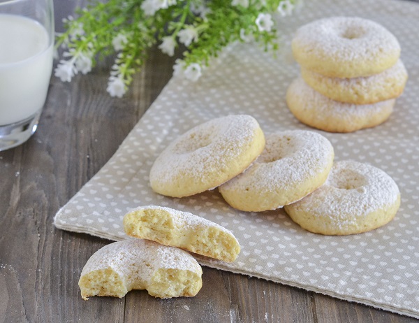 biscotti alla panna sfornati