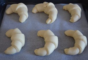 cornetti di pan brioche lievitati