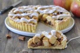 crostata di mele sfornata