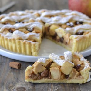 crostata di mele sfornata
