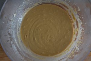 preparazione del plumcake al caffè