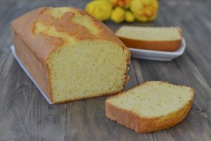 fetta di plumcake al limone