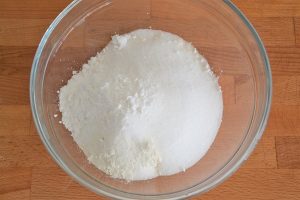 ingredienti dei muffin con uvetta