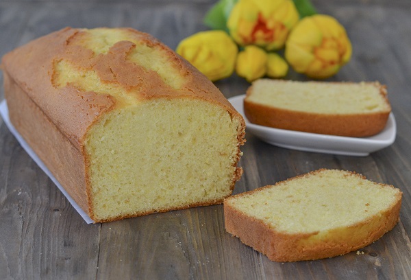 plumcake al limone sfornato