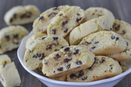 cantucci al cioccolato sfornati