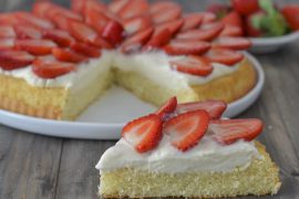 CROSTATA MORBIDA ALLE FRAGOLE