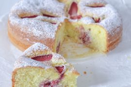 TORTA MORBIDA ALLE FRAGOLE