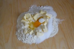 ingredienti per la pasta frolla per la pastiera napoletana