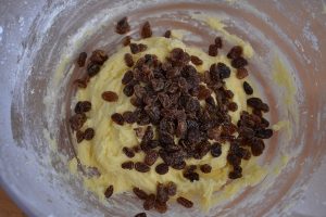 impasto per biscotti rose del deserto con uvetta