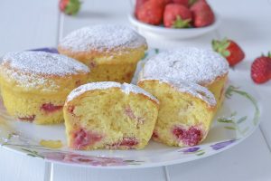 muffin alle fragole con zucchero
