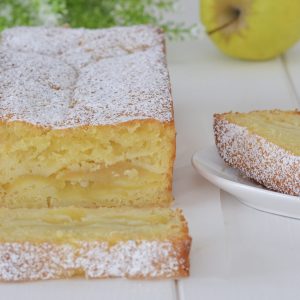 plumcake yogurt e mele sfornato