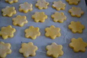 biscotti con farina di mais da infornare
