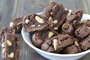 cantucci al cacao con mandorle croccanti