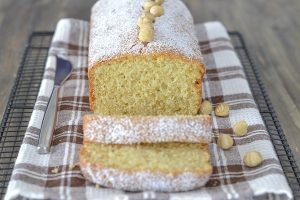 fette di plumcake alle nocciole