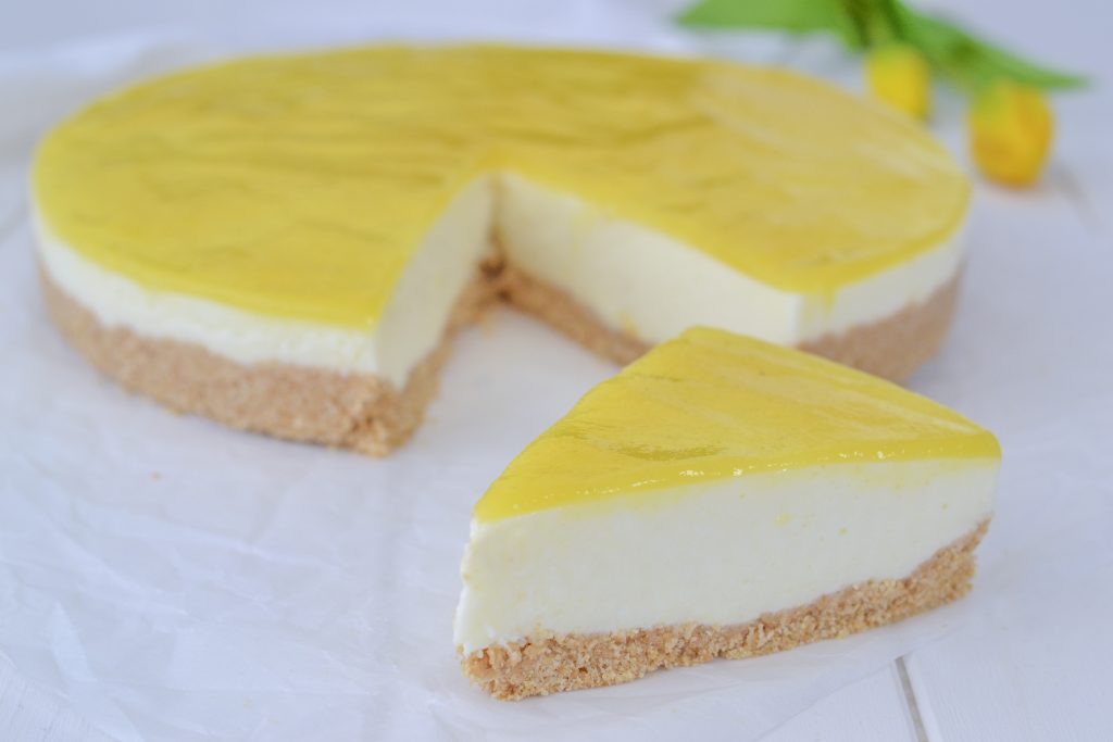 cheesecake all'ananas servita