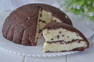 zuccotto con gocce di cioccolato