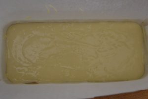 strato di cioccolato bianco per plumcake ai tre cioccolati