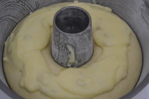 strato di crema per la ciambella della nonna