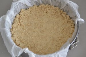 base della sbriciolata alla ricotta con farina di castagne