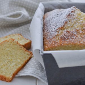 plumcake alla ricotta servito