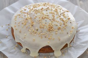 torta miele e mandorle con glassa