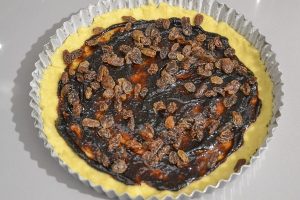 confettura e uvetta per crostata rosa del deserto