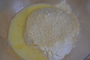 ricetta della torta di pere e mandorle