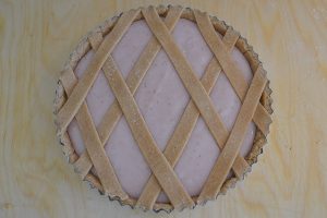 crostata integrale con crema alle fragole da infornare