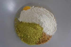 ingredienti dei biscotti integrali al pistacchio