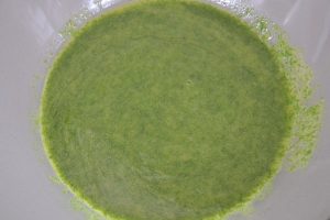 preparazione della base al pistacchio per torta italia