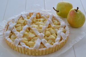 crostata di pere sfornata