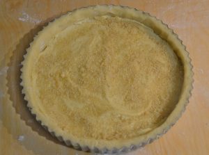 crostata di pere e mandorle con pangrattato