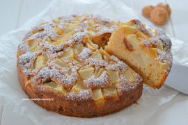 TORTA DI PERE E AMARETTI
