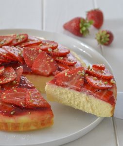 fetta di cheesecake alle fragole