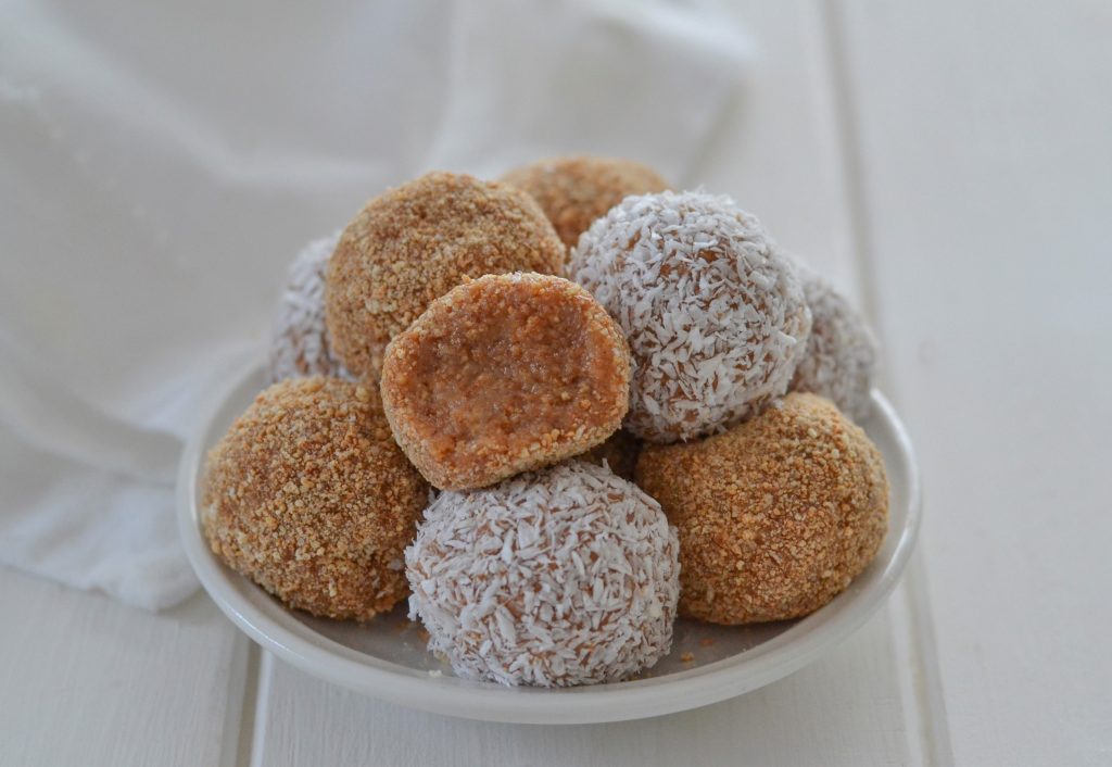 palline agli amaretti e ricotta