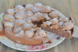 TORTA CREMOSA AL CIOCCOLATO E AMARETTI