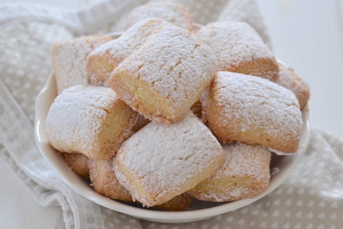 biscotti con farina di riso serviti